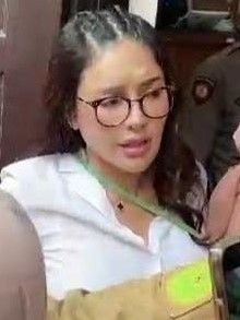 Nikita Mirzani Serahkan Bukti Dugaan Pengkondisian Sidang: "Saya Dikriminalisasi Secara Masif!"