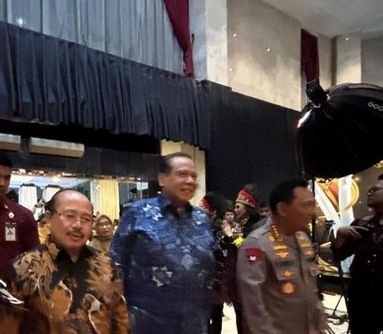 Kapolri Hadiri Malam Puncak Hoegeng Awards 2025, Apresiasi Polisi Teladan dari Seluruh Indonesia