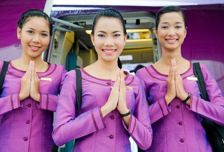 Air Cambodia Bantah Jiplak Seragam Thai Airways, Tegaskan Warna Ungu Cerminkan Budaya Khmer