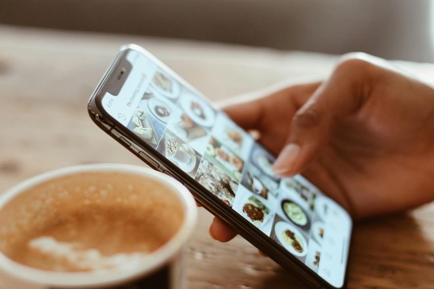 CEO Perplexity AI: Kurangi Doomscrolling Instagram, Fokus Belajar AI untuk Masa Depan Kerja