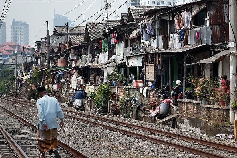 Indef Ragukan Data Kemiskinan BPS: Garis Kemiskinan Dinilai Tak Relevan dengan Kondisi Lapangan