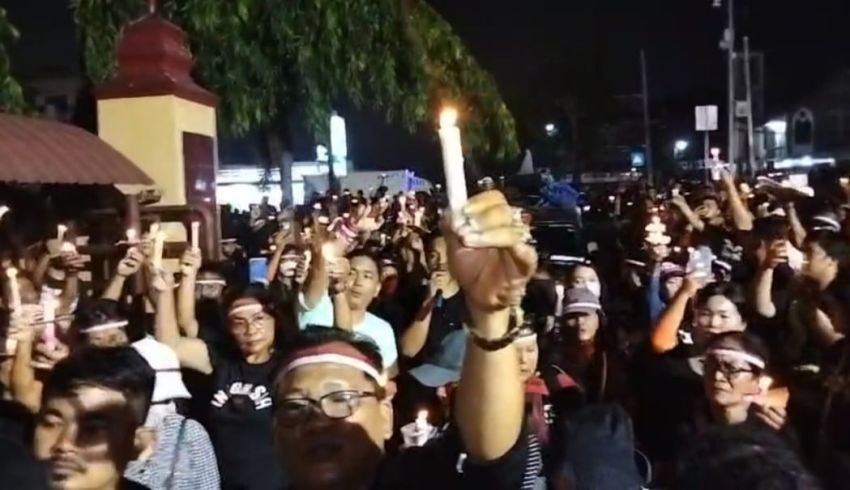 Ribuan Lilin Dinyalakan di Mapolda Sumut, Aliansi Batak Indonesia Tuntut Keadilan untuk Iptu Tomi Marbun