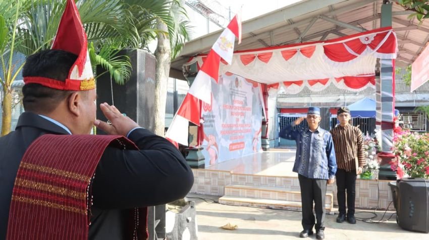 Gelorakan Semangat Kemerdekaan, Lapas Labuhan Ruku Laksanakan Upacara HUT RI ke-80 dengan Khidmat