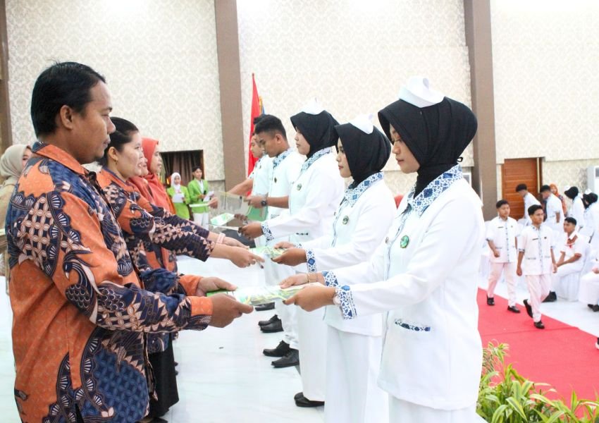 Momen Sakral di UNAR: Mahasiswa Kesehatan Resmi Ucap Janji, Disaksikan Pejabat dan Tokoh Kesehatan Daerah