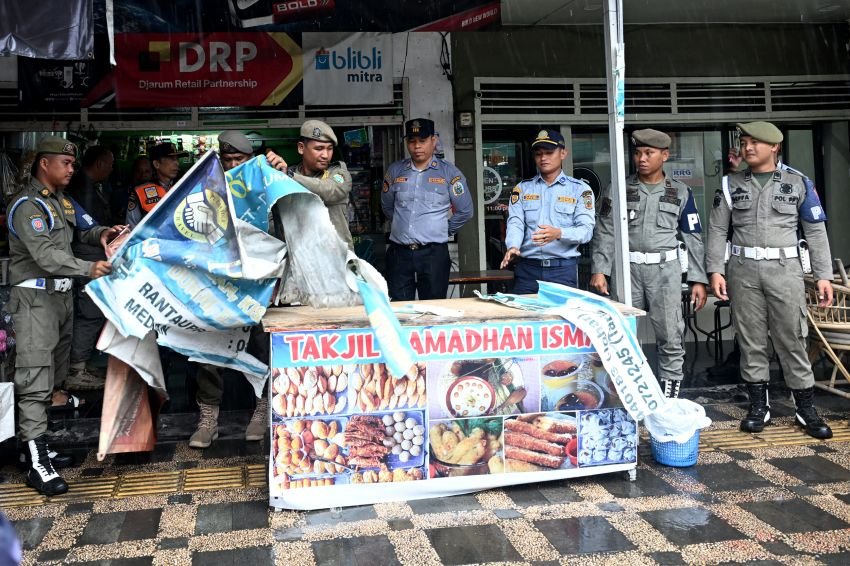 Pemprov Sumut Bersama Satpol PP dan Dishub Tertibkan Angkutan Travel di Jalan SM Raja dan Jamin Ginting, Upaya Atasi Kemacetan