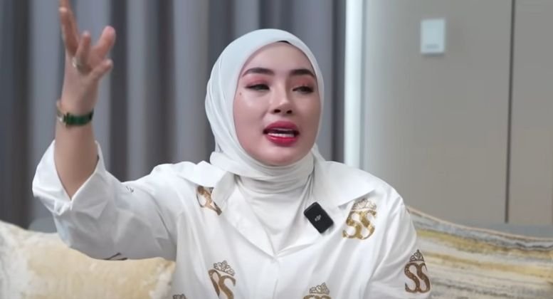 Shella Saukia Bantah Akui Pernah Produksi MC, Netizen Bongkar Podcast Lama