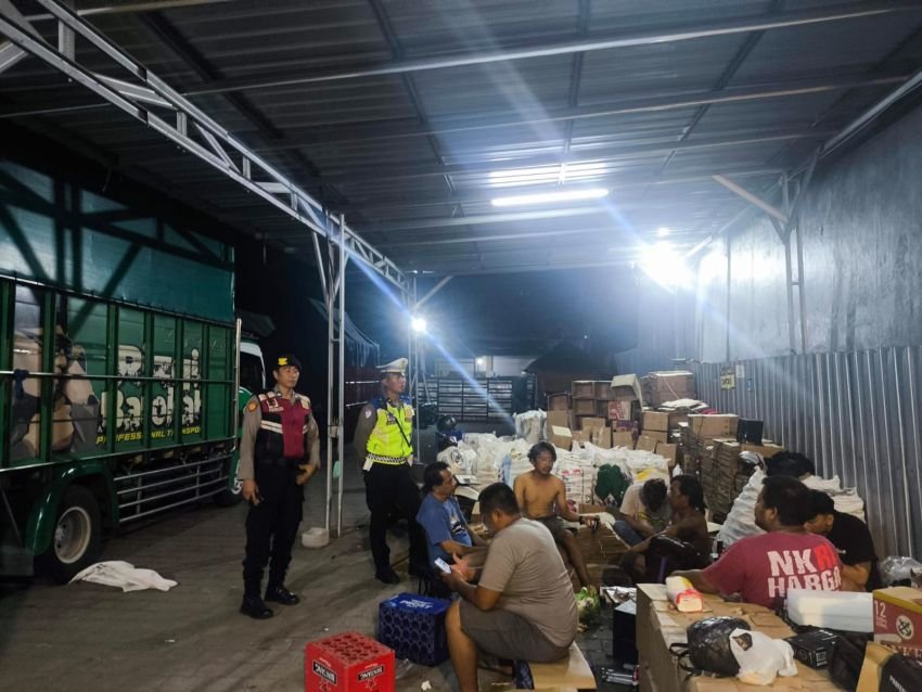 Polsek Denpasar Selatan dan Pecalang Gelar Patroli Malam Minggu, Pastikan Wilayah Aman dan Kondusif