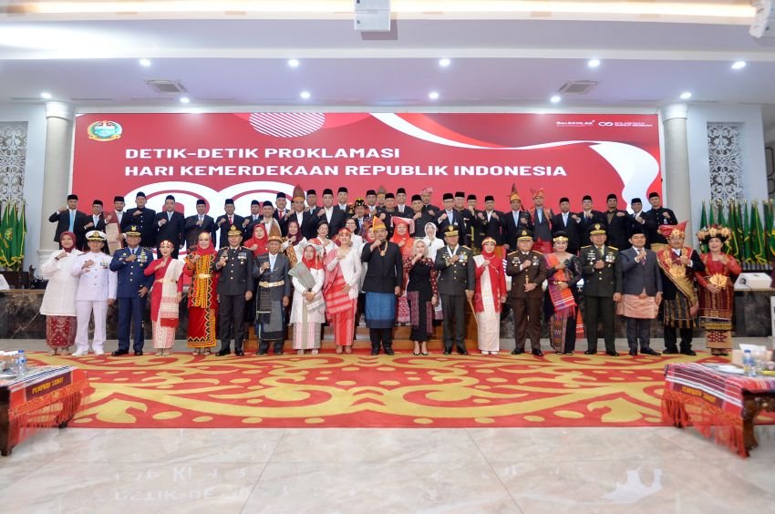 Gubernur Bobby Nasution dan Forkopimda Sumut Ikuti Upacara HUT ke-80 RI dari Istana Negara Secara Virtual
