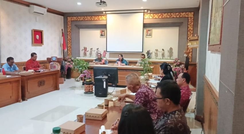 Forkopimcam Dentim Gelar Pertemuan Pembahasan Pengelolaan Sampah Berbasis Sumber