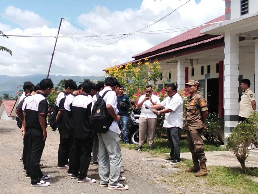 Satpol PP Padangsidimpuan Razia Siswa Bolos Sekolah dan Tertibkan Spanduk Ilegal, 16 Terjaring