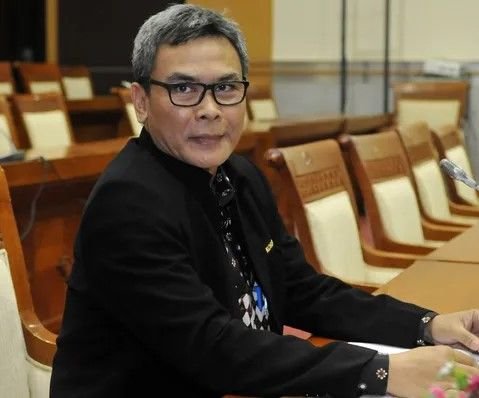 Mantan Wartawan dan Juru Bicara KPK Johan Budi Resmi Komisaris Transjakarta