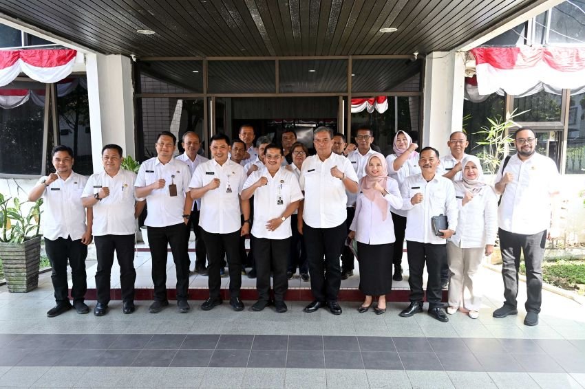 Menuju Lingkungan Lebih Bersih, Pemprov Sumut Targetkan 2026 Bebas Pengelolaan Sampah Terbuka