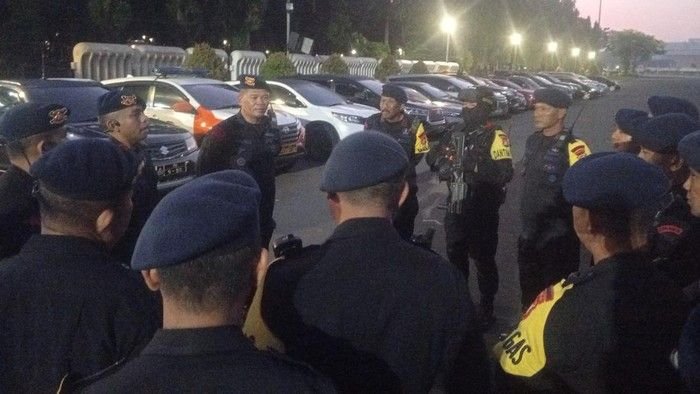 Brimob Kawal Aksi 'Bersatu Padu Selamatkan Gaza' di Monas, Aksi Berlangsung Kondusif