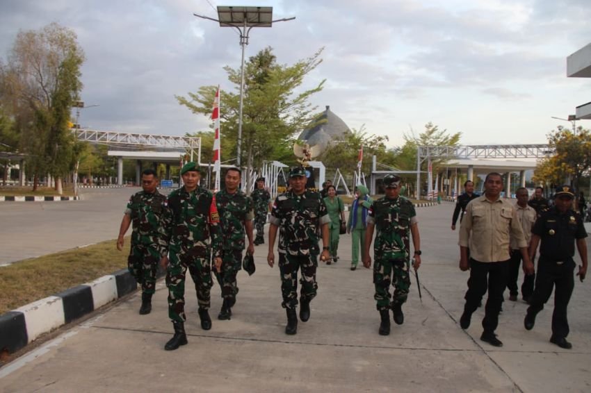 Satgas Yonif 741/GN Terima Kunjungan Kerja Dankolakops Pamtas RI-RDTL di Belu
