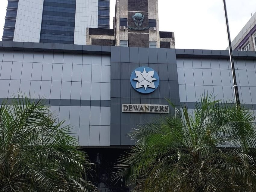 Ketua Dewan Pers Ajak Pemerintah dan DPR Terbuka pada Kritik Media: Jangan Alergi