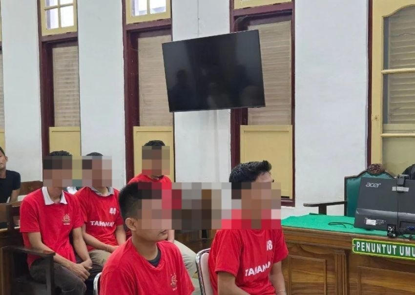 Lima Pemuda Dituntut 18 Tahun Penjara dalam Kasus Peredaran 46 Kg Ganja