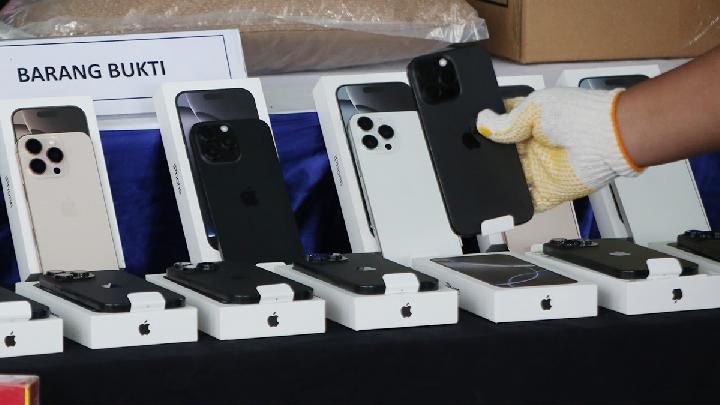 Bea Cukai Batam Gagalkan Penyelundupan Ratusan iPhone di Pelabuhan Punggur