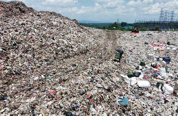 Warga Tangerang Selatan Desak Gubernur Banten Tinjau TPA Cipeucang yang Penuh Sampah
