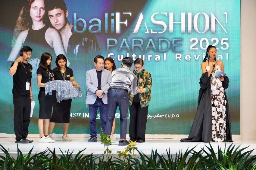 Ibu Putri Koster Dorong Desainer Bali Jadi Trendsetter Fashion Global