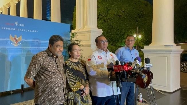 Presiden Prabowo Terima Pimpinan Serikat Pekerja, Bahas RUU Perampasan Aset dan Ketenagakerjaan