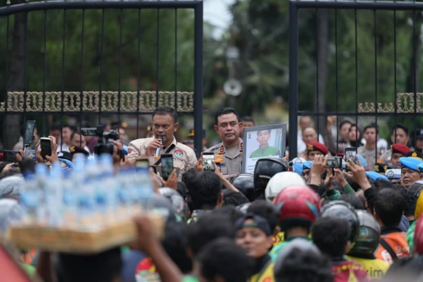 Aksi Damai Ojol GODAMS di Polda Sumut, Kapolda Sampaikan Duka dan Komitmen Penegakan Hukum