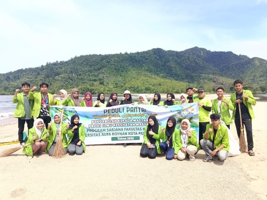 Mahasiswa Kesehatan Masyarakat UNAR Akhiri PBL dengan Aksi “Peduli Pantai” di Tapanuli Tengah