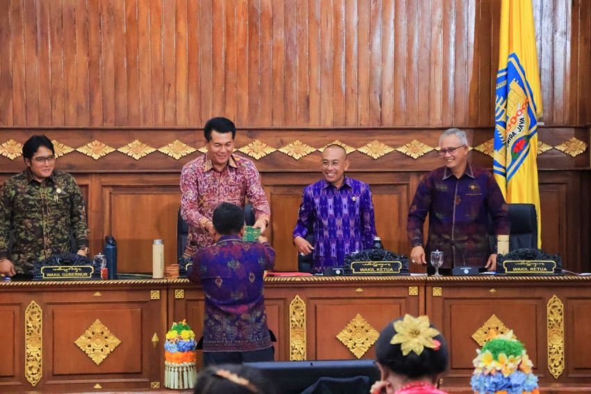 Empat Fraksi DPRD Bali Sampaikan Pandangan Umum atas Raperda APBD 2026 dan Penyertaan Modal Pusat Kebudayaan Bali