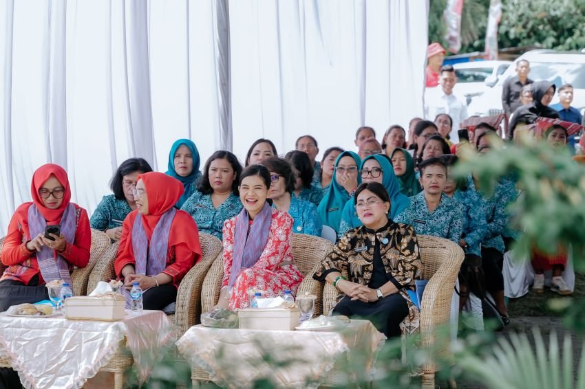 Supervisi Program HATINYA PKK di Pematangsiantar, Kahiyang Ayu Dorong Pemanfaatan Pekarangan Produktif