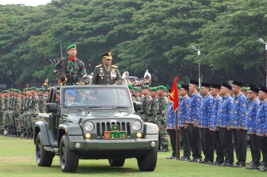 Kasdam Iskandar Muda Pimpin Upacara HUT ke-80 TNI, Tegaskan Semangat Kemanunggalan dengan Rakyat