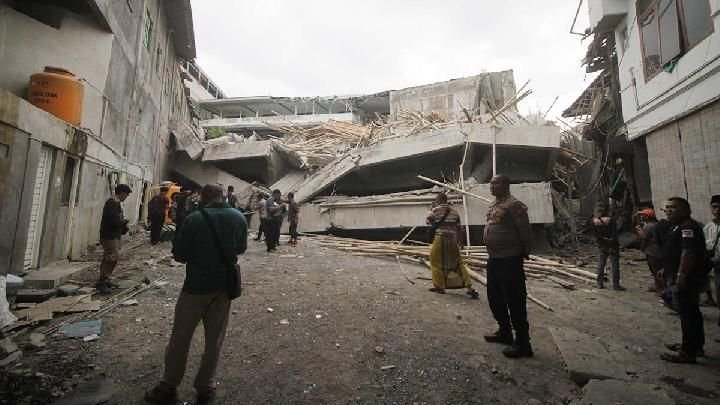Wakil Ketua DPR Minta Pemerintah Dampingi Pembangunan Gedung Pesantren Pasca Ambruknya Musala di Sidoarjo